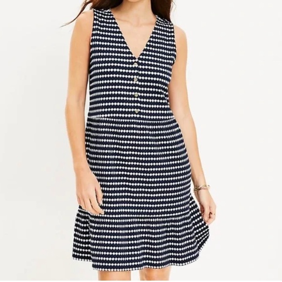 LOFT Dresses & Skirts - LOFT Jacquard swing Dress V-Neck Sleeveless Navy & White Large Cotton‎ Blend